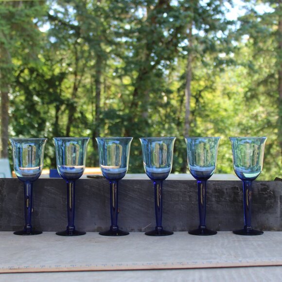 Vintage Cobalt Blue Goblets โ Set of 6 โ Hand Blown โ Holiday Tableware - Picture 6 of 6